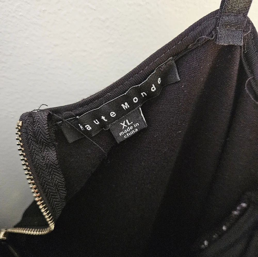 Haute Monde Black Dress with Cream Lace - Picture 4 of 6